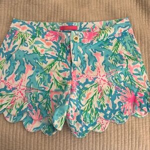 Lilly Pulitzer scallop shorts